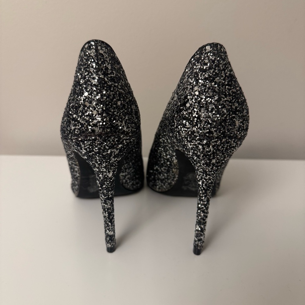 London Fog "Anya" Silver & Black Ombré Glitter Pointed Toe Pumps - Size 5 - Picture 6 of 9
